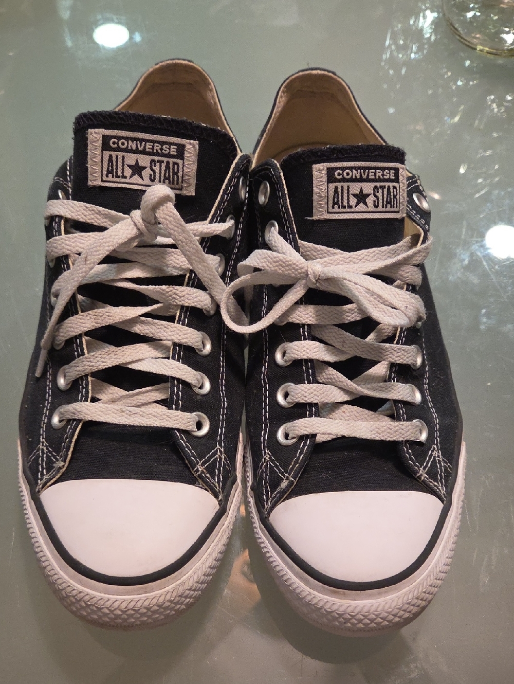 Converse Black and White Low Top Sneakers Size M 10.5/ W 12.5